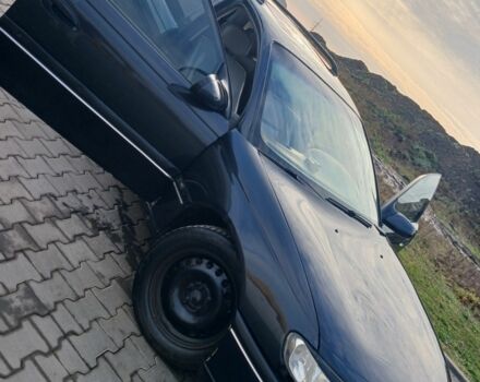 Черный Опель Омега, объемом двигателя 2 л и пробегом 284 тыс. км за 1600 $, фото 1 на Automoto.ua