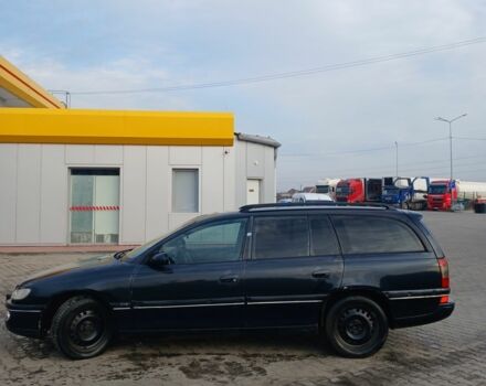 Черный Опель Омега, объемом двигателя 2 л и пробегом 284 тыс. км за 1600 $, фото 5 на Automoto.ua