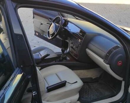 Черный Опель Омега, объемом двигателя 2.5 л и пробегом 288 тыс. км за 4800 $, фото 21 на Automoto.ua