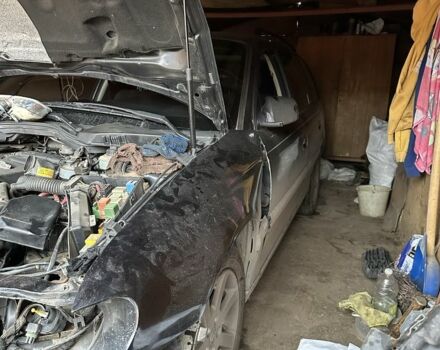 Черный Опель Омега, объемом двигателя 2.5 л и пробегом 330 тыс. км за 1000 $, фото 3 на Automoto.ua