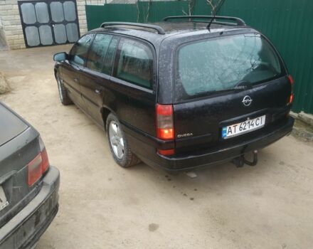 Черный Опель Омега, объемом двигателя 2.2 л и пробегом 350 тыс. км за 3300 $, фото 4 на Automoto.ua