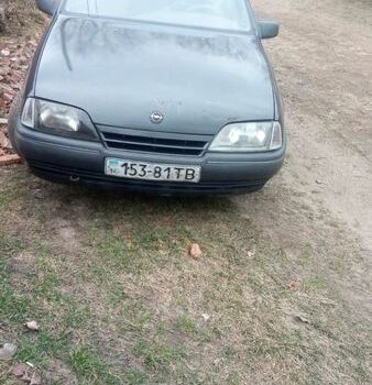 Черный Опель Омега, объемом двигателя 2 л и пробегом 200 тыс. км за 1397 $, фото 1 на Automoto.ua