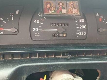 Черный Опель Омега, объемом двигателя 2 л и пробегом 300 тыс. км за 800 $, фото 1 на Automoto.ua