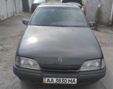 Чорний Опель Омега, об'ємом двигуна 2 л та пробігом 300 тис. км за 500 $, фото 1 на Automoto.ua