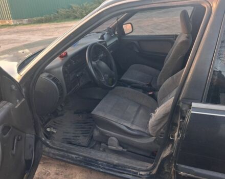 Чорний Опель Омега, об'ємом двигуна 1.8 л та пробігом 900 тис. км за 1724 $, фото 1 на Automoto.ua