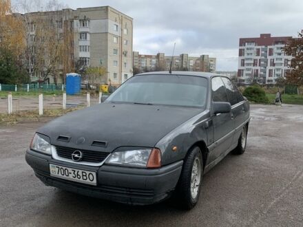 Черный Опель Омега, объемом двигателя 1.8 л и пробегом 300 тыс. км за 1050 $, фото 1 на Automoto.ua