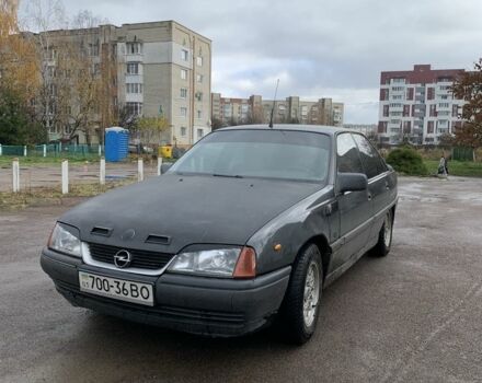 Черный Опель Омега, объемом двигателя 1.8 л и пробегом 300 тыс. км за 1050 $, фото 1 на Automoto.ua