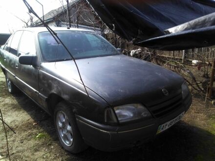 Черный Опель Омега, объемом двигателя 2 л и пробегом 2 тыс. км за 400 $, фото 1 на Automoto.ua