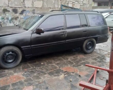 Черный Опель Омега, объемом двигателя 2 л и пробегом 111 тыс. км за 500 $, фото 1 на Automoto.ua