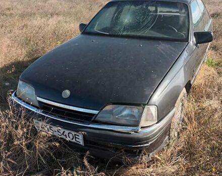 Черный Опель Омега, объемом двигателя 2.6 л и пробегом 250 тыс. км за 471 $, фото 1 на Automoto.ua