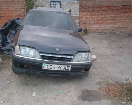 Опель Омега 1992 в Кременчуге на Automoto.ua Черный Опель Омега, объемом двигателя 2.6 л и пробегом 300 тыс. км за 500 $, фото 1 на Automoto.ua