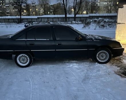 Черный Опель Омега, объемом двигателя 2 л и пробегом 3 тыс. км за 700 $, фото 1 на Automoto.ua