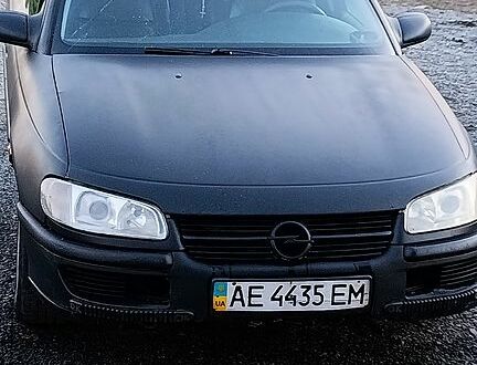 Опель Омега 1994 у Дніпро (Дніпропетровську) на Automoto.ua Чорний Опель Омега, об'ємом двигуна 2.5 л та пробігом 0 тис. км за 2000 $, фото 1 на Automoto.ua