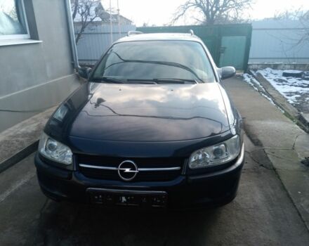Черный Опель Омега, объемом двигателя 2 л и пробегом 140 тыс. км за 2500 $, фото 1 на Automoto.ua