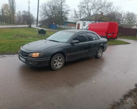 Черный Опель Омега, объемом двигателя 2 л и пробегом 300 тыс. км за 1500 $, фото 1 на Automoto.ua