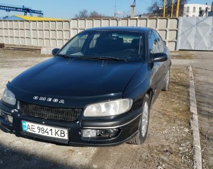 Черный Опель Омега, объемом двигателя 2 л и пробегом 430 тыс. км за 1136 $, фото 1 на Automoto.ua