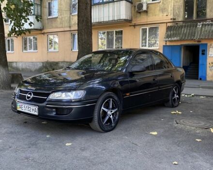 Чорний Опель Омега, об'ємом двигуна 2 л та пробігом 169 тис. км за 3800 $, фото 1 на Automoto.ua