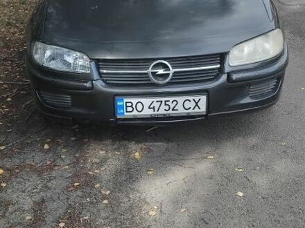 Черный Опель Омега, объемом двигателя 2 л и пробегом 280 тыс. км за 1200 $, фото 1 на Automoto.ua