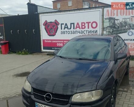 Черный Опель Омега, объемом двигателя 2 л и пробегом 222 тыс. км за 1700 $, фото 1 на Automoto.ua