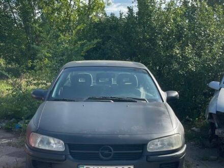 Черный Опель Омега, объемом двигателя 2 л и пробегом 200 тыс. км за 1500 $, фото 1 на Automoto.ua