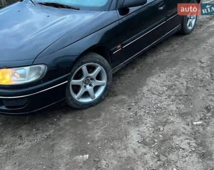 Черный Опель Омега, объемом двигателя 2 л и пробегом 388 тыс. км за 2900 $, фото 1 на Automoto.ua