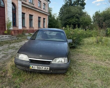 Черный Опель Омега, объемом двигателя 2 л и пробегом 200 тыс. км за 500 $, фото 1 на Automoto.ua