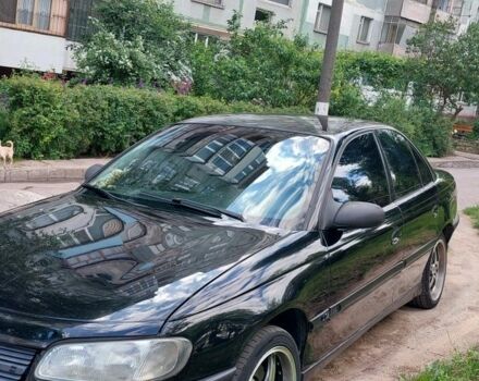 Чорний Опель Омега, об'ємом двигуна 2 л та пробігом 98 тис. км за 3000 $, фото 1 на Automoto.ua