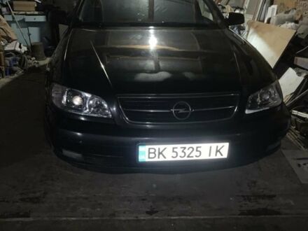 Чорний Опель Омега, об'ємом двигуна 2.2 л та пробігом 382 тис. км за 3400 $, фото 1 на Automoto.ua
