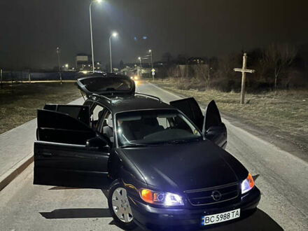 Опель Омега 2002 у Стрые на Automoto.ua Чорний Опель Омега, об'ємом двигуна 2.2 л та пробігом 285 тис. км за 3500 $, фото 1 на Automoto.ua