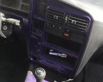 Фіолетовий Опель Омега, об'ємом двигуна 2 л та пробігом 296 тис. км за 1999 $, фото 4 на Automoto.ua