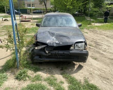 Опель Омега 1992 в Николаеве на Automoto.ua Фиолетовый Опель Омега, объемом двигателя 2 л и пробегом 3 тыс. км за 750 $, фото 5 на Automoto.ua