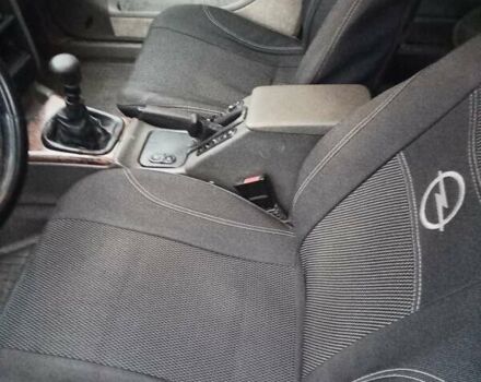 Фиолетовый Опель Омега, объемом двигателя 2 л и пробегом 111 тыс. км за 1750 $, фото 8 на Automoto.ua