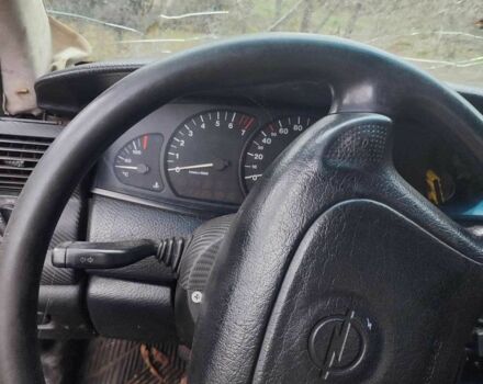 Фіолетовий Опель Омега, об'ємом двигуна 2 л та пробігом 467 тис. км за 700 $, фото 2 на Automoto.ua