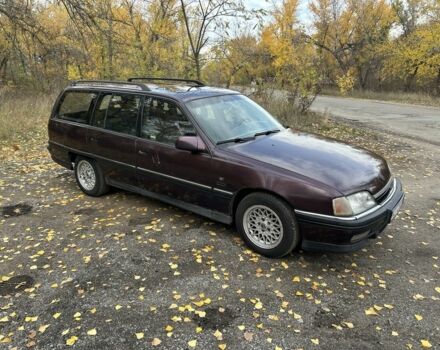 Фиолетовый Опель Омега, объемом двигателя 2 л и пробегом 3 тыс. км за 1000 $, фото 3 на Automoto.ua