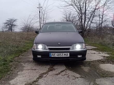 Фиолетовый Опель Омега, объемом двигателя 2 л и пробегом 111 тыс. км за 1750 $, фото 1 на Automoto.ua