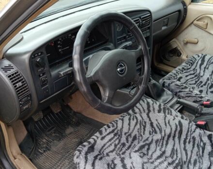 Коричневый Опель Омега, объемом двигателя 2 л и пробегом 280 тыс. км за 1000 $, фото 1 на Automoto.ua