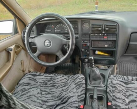 Коричневый Опель Омега, объемом двигателя 2 л и пробегом 280 тыс. км за 1000 $, фото 7 на Automoto.ua
