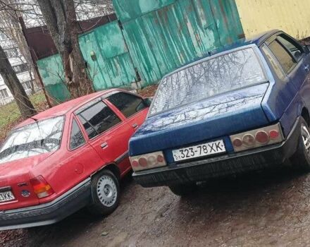 Красный Опель Омега, объемом двигателя 1.5 л и пробегом 10 тыс. км за 1300 $, фото 6 на Automoto.ua