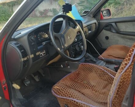 Красный Опель Омега, объемом двигателя 2 л и пробегом 200 тыс. км за 1200 $, фото 4 на Automoto.ua