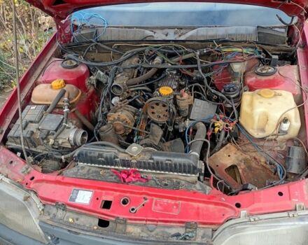 Красный Опель Омега, объемом двигателя 2 л и пробегом 300 тыс. км за 406 $, фото 4 на Automoto.ua