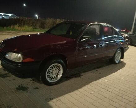 Красный Опель Омега, объемом двигателя 2 л и пробегом 300 тыс. км за 750 $, фото 1 на Automoto.ua