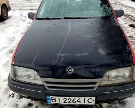 Красный Опель Омега, объемом двигателя 1.8 л и пробегом 0 тыс. км за 1350 $, фото 4 на Automoto.ua