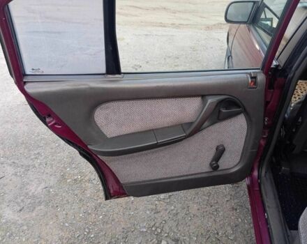 Красный Опель Омега, объемом двигателя 2 л и пробегом 333 тыс. км за 996 $, фото 7 на Automoto.ua