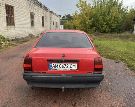 Красный Опель Омега, объемом двигателя 1.8 л и пробегом 300 тыс. км за 1500 $, фото 3 на Automoto.ua