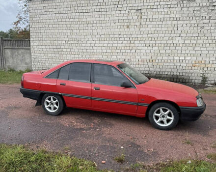 Красный Опель Омега, объемом двигателя 1.8 л и пробегом 300 тыс. км за 1500 $, фото 2 на Automoto.ua