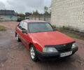 Красный Опель Омега, объемом двигателя 1.8 л и пробегом 300 тыс. км за 1500 $, фото 1 на Automoto.ua