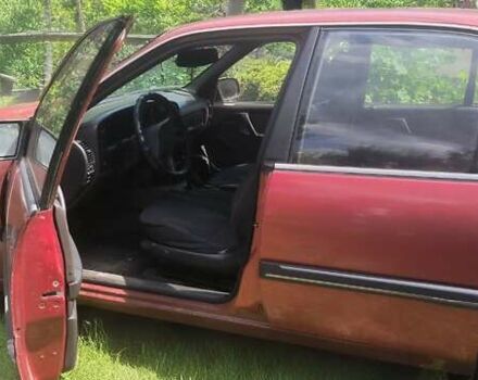 Красный Опель Омега, объемом двигателя 1.8 л и пробегом 206 тыс. км за 1700 $, фото 2 на Automoto.ua