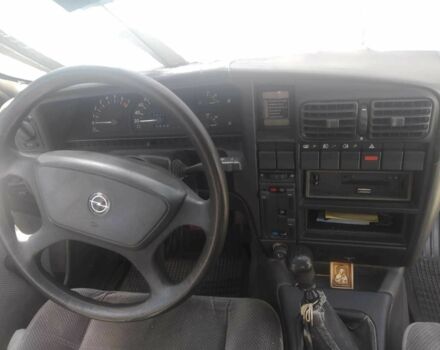 Красный Опель Омега, объемом двигателя 2 л и пробегом 218 тыс. км за 952 $, фото 5 на Automoto.ua