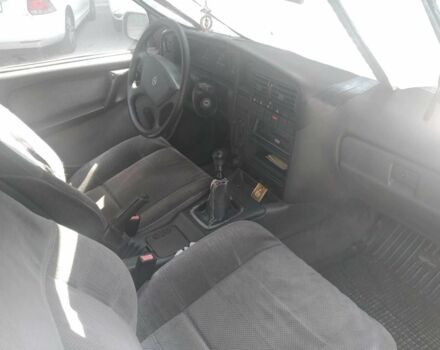 Красный Опель Омега, объемом двигателя 2 л и пробегом 218 тыс. км за 952 $, фото 6 на Automoto.ua