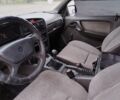 Красный Опель Омега, объемом двигателя 1.8 л и пробегом 100 тыс. км за 971 $, фото 7 на Automoto.ua